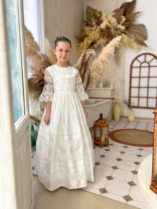 White Communion Gown — изображение 8