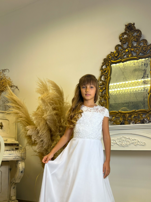 Children's dress in classic white color — изображение 6