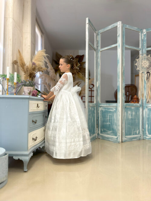 White Communion Gown — изображение 10