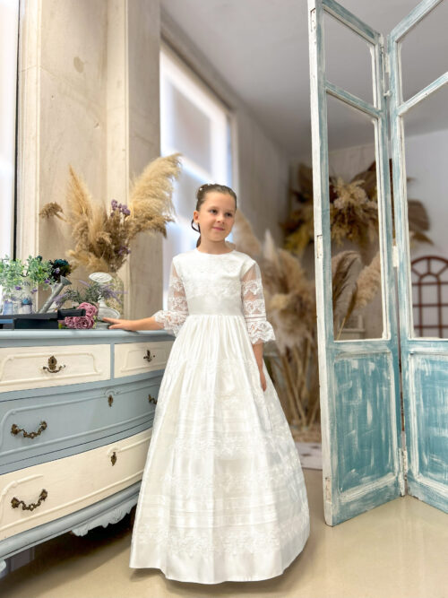 White Communion Gown — изображение 5
