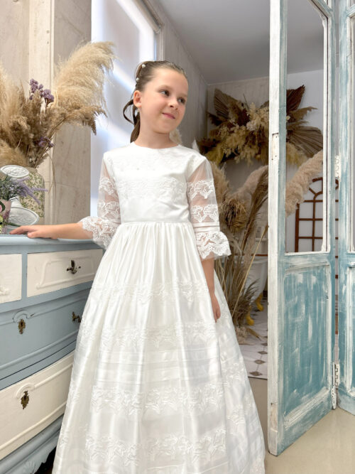 White Communion Gown — изображение 7