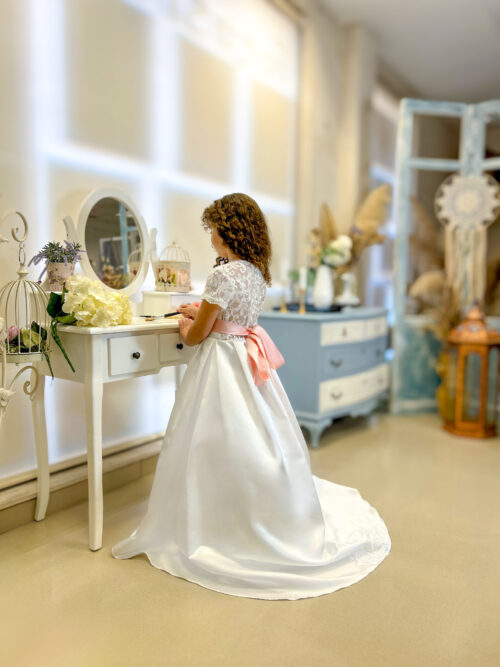 White dress for girl made of satin and tulle with lace back — изображение 7